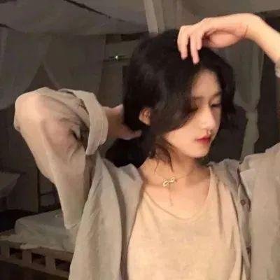 他夏天住在楼下